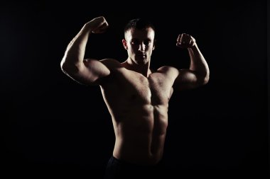 Yan görünümü sıcak atletik adam silüeti