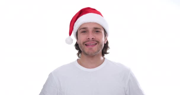 白种人头戴圣诞礼帽的男人 — 图库视频影像