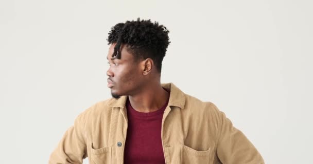 深刻なアフリカ系アメリカ人男性の肖像 — ストック動画