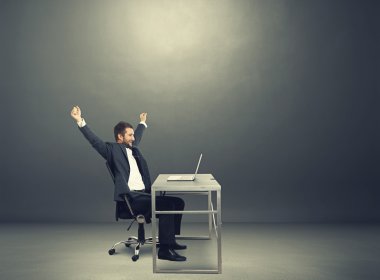 kadar eller yükselterek işadamı