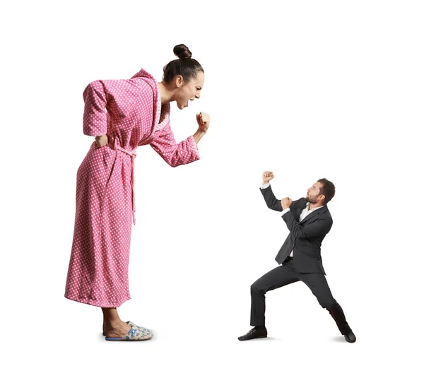 Lucha entre mujer gritando y hombre — Foto de Stock