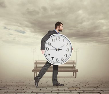 işadamı holding büyük saat