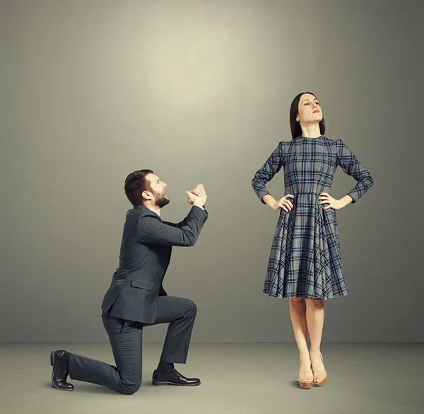 Uomo che chiede perdono — Foto Stock