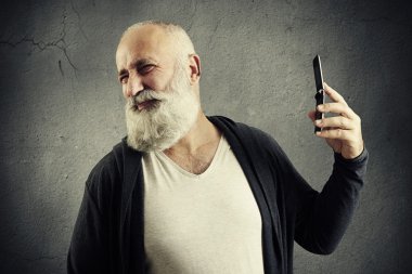 Komuta sizde bir kenara dönüm sakallı