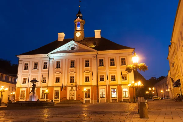 Antiguo hermoso ayuntamiento en Tartu, Estonia — Foto de Stock