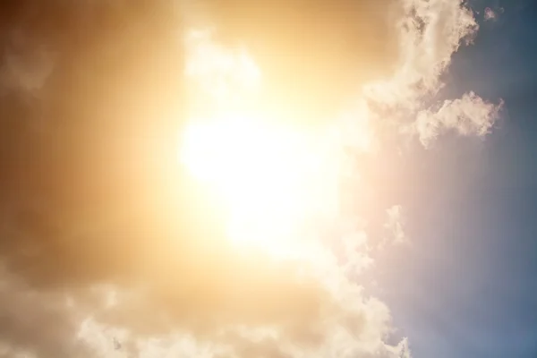 Sky with clouds and sun — Stock Photo, Image