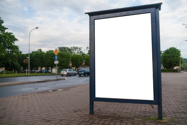 Vertikální izolované prázdné billboard — Stock fotografie