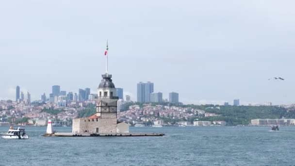 Historische Jungfrauentürme Istanbul Von Einer Bewegung Befindlichen Fähre Hintergrund Sind — Stockvideo