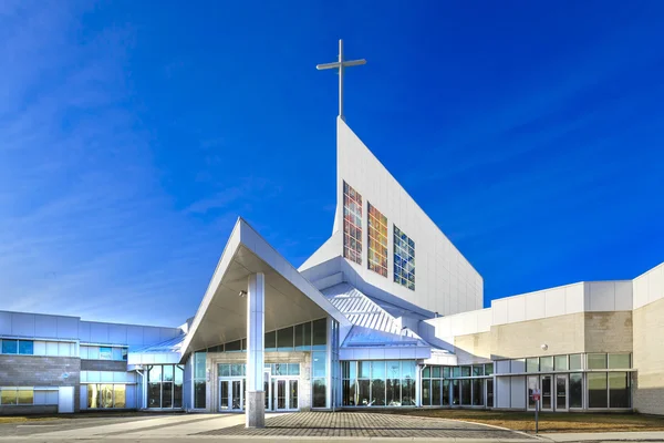 Katedra Świętej Rodziny Saskatoon Saskatchewan Kanada Niektóre Witraży Katedry Wyposażone — Zdjęcie stockowe