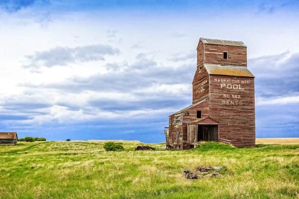 Een Oude Bruine Korrellift Spookstad Bents Saskatchewan Canadese Prairies — Stockfoto