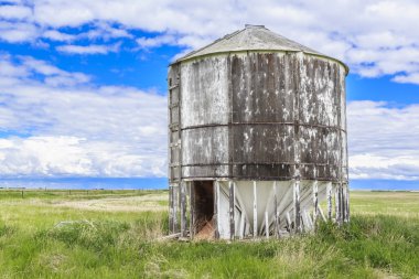 Eski terk edilmiş tahıl ambarı