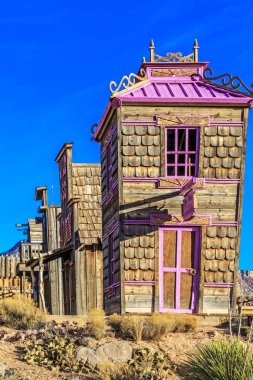 Fort Zion ya da Virgin Ticaret Merkezi, Utah 'ın Virgin kasabasının hemen dışında ve sizi 1950' lerden kalma küçük bir batı kasabasına geri götürüyor..