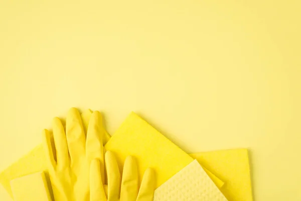 Bovenaanzicht Foto Van Gele Spons Viscose Vodden Rubber Handschoenen Geïsoleerde — Stockfoto