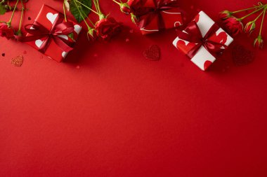 Canlı kırmızı bir arka plan, kalp temalı hediyeler, güller ve sevgililer günü kutlamaları ve sevgi dolu selamlar için şenlikli bir dekor sunar. Romantik durumlar, hediyeler ve tebrik kartları için mükemmel.