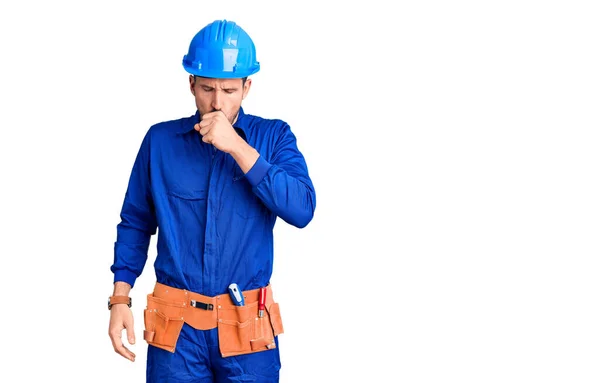 Giovane Bell Uomo Che Indossa Uniforme Operaia Cappello Duro Con — Foto Stock