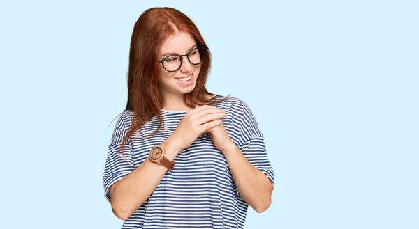 Young Read Head Woman Wearing Casual Clothes Glasses Laughing Nervous — Stock Photo, Image