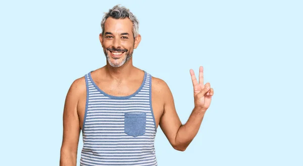 Hombre Pelo Gris Mediana Edad Con Estilo Casual Con Camisa —  Fotos de Stock