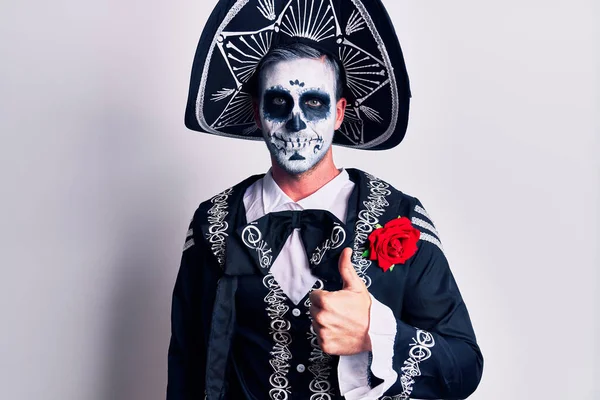 Jeune Homme Portant Jour Mexicain Costume Mort Sur Blanc Faisant — Photo