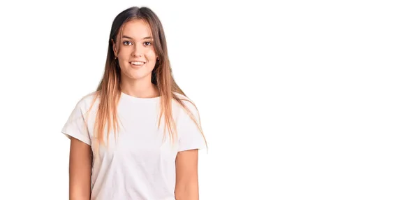 Hermosa Mujer Caucásica Que Usa Una Camiseta Blanca Casual Con —  Fotos de Stock