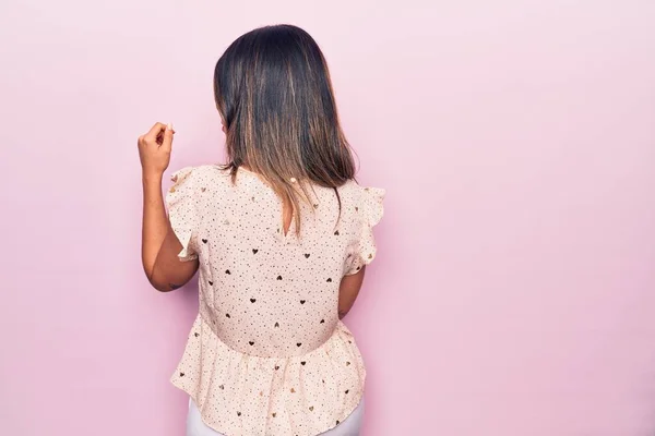 Young Beautiful Brunette Woman Standing Back View Isolated Pink Background — Stock Photo, Image