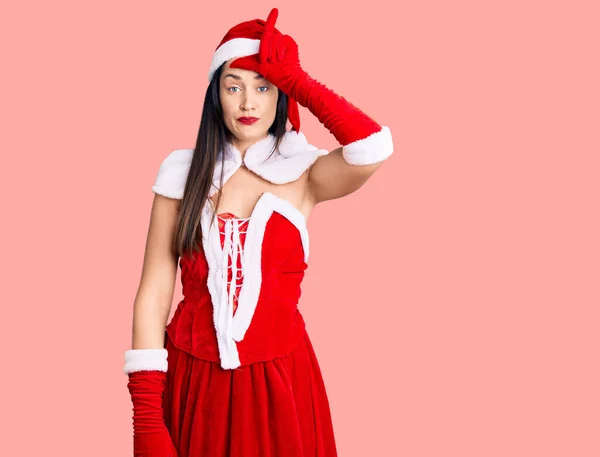 Young Beautiful Caucasian Woman Wearing Santa Claus Costume Making Fun — Stock Photo, Image