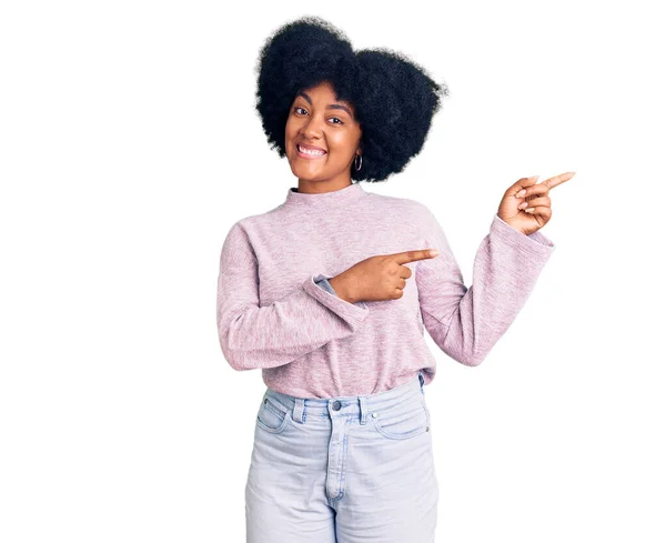 Young African American Girl Wearing Casual Clothes Smiling Looking Camera — Stock Photo, Image