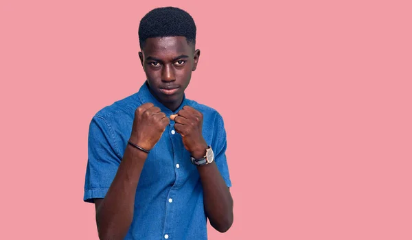 Young African American Man Wearing Casual Clothes Ready Fight Fist — Stock Photo, Image