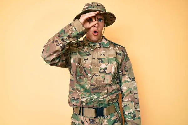 Young Handsome Man Wearing Camouflage Army Uniform Doing Gesture Shocked — Stock Photo, Image