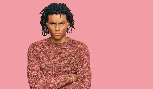 Jovem Afro Americano Vestindo Camisola Inverno Casual Cético Nervoso Desaprovando — Fotografia de Stock