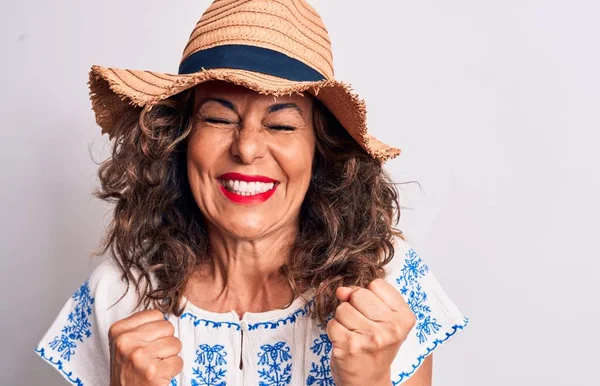 Mujer Morena Hermosa Mediana Edad Vacaciones Con Sombrero Verano Sobre —  Fotos de Stock
