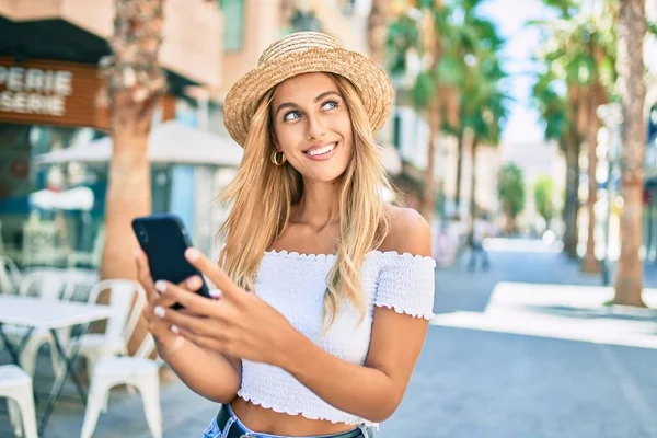 Young Blonde Tourist Girl Smiling Happy Using Smartphone City — Stock Photo, Image