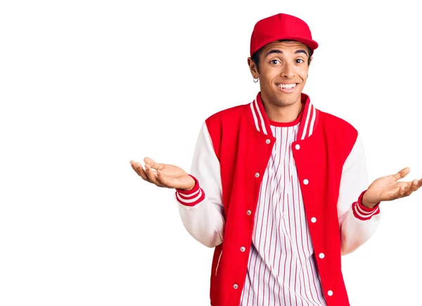 Ung Afrikansk Amercian Man Bär Baseball Uniform Aningslös Och Förvirrad — Stockfoto