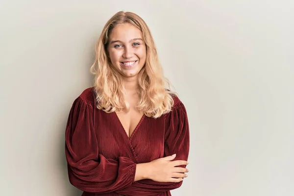 Young Blonde Girl Wearing Casual Clothes Happy Face Smiling Crossed — Stock Photo, Image