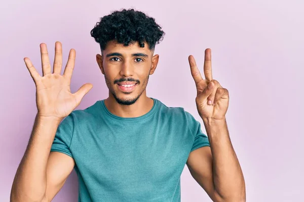 Junger Arabischer Gutaussehender Mann Lässiger Kleidung Zeigt Mit Finger Nummer — Stockfoto