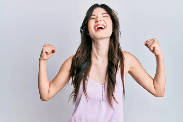 Young Beautiful Caucasian Girl Wearing Casual Clothes Celebrating Surprised Amazed — Stock Photo, Image