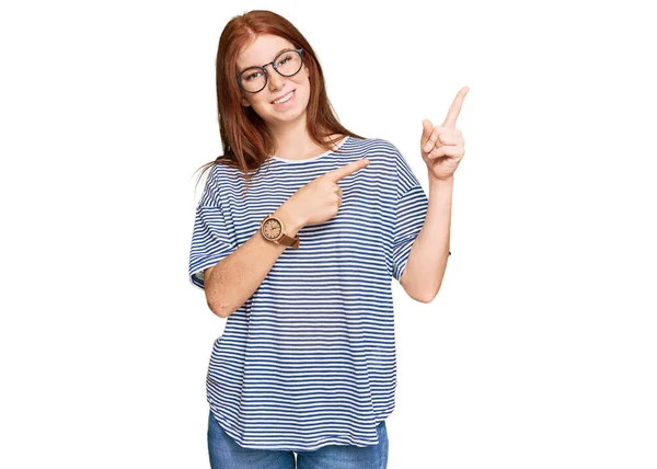 Young Read Head Woman Wearing Casual Clothes Glasses Pointing Aside — Stock Photo, Image