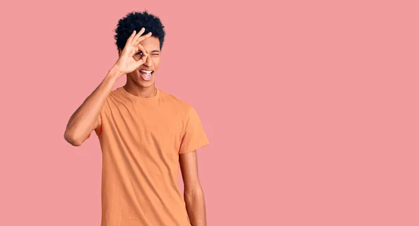 Young African American Man Wearing Casual Clothes Doing Gesture Hand — Stock Photo, Image