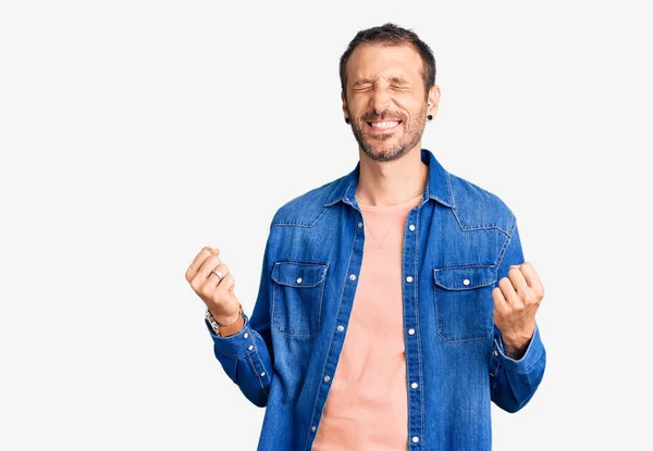 Young Handsome Man Wearing Casual Clothes Excited Success Arms Raised — Stock Photo, Image