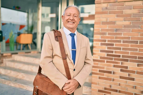 Senior Grey Haired Businessman Smiling Happy Standing City — Stock Photo, Image