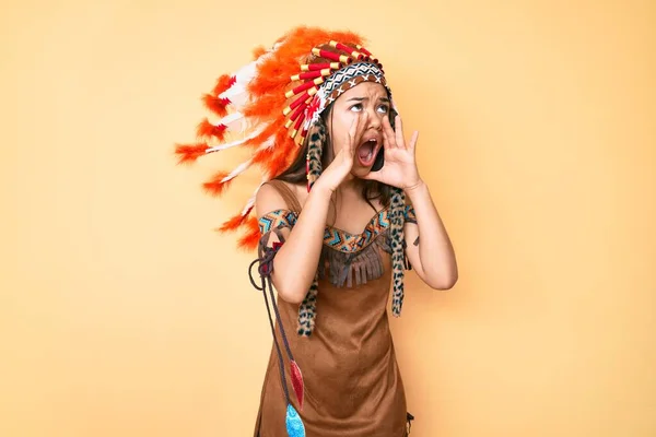 Young Beautiful Latin Girl Wearing Indian Costume Shouting Angry Out — Stock Photo, Image