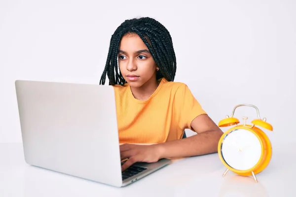 Young African American Girl Child Braids Studying School Using Laptop — Stock Photo, Image