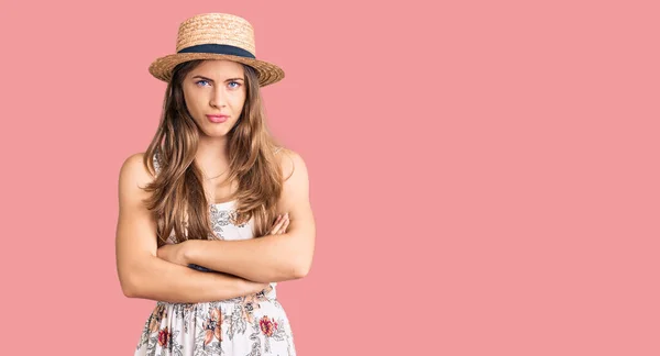 Beautiful Caucasian Young Woman Wearing Summer Hat Skeptic Nervous Disapproving — Stock Photo, Image