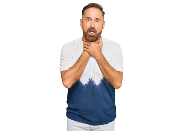 Handsome Middle Age Man Wearing Casual Tie Dye Tshirt Shouting — Stock Photo, Image