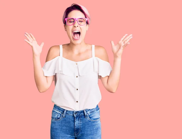 Young Beautiful Woman Pink Hair Wearing Casual Clothes Glasses Celebrating — Stock Photo, Image