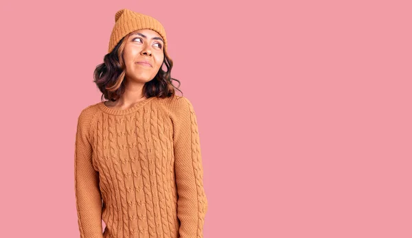 Young Beautiful Mixed Race Woman Wearing Wool Sweater Winter Hat — Stock Photo, Image