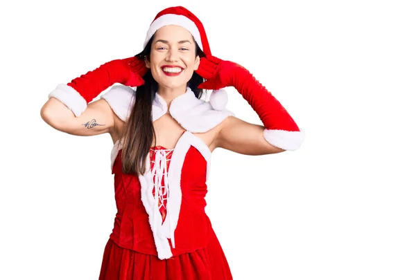 Joven Hermosa Mujer Caucásica Con Traje Santa Claus Sonriendo Tirando — Foto de Stock