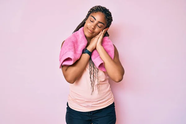 Young African American Woman Braids Wearing Sportswear Towel Sleeping Tired — Stock Photo, Image