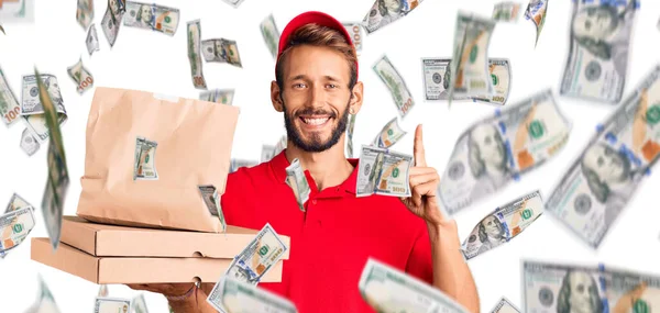 Hombre Guapo Rubio Con Barba Sosteniendo Comida Para Llevar Sorprendido —  Fotos de Stock