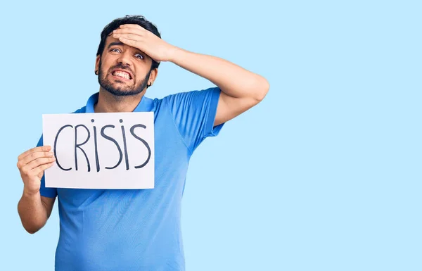 Junger Hispanischer Mann Mit Gestresstem Und Frustriertem Kopf Überraschtem Und — Stockfoto