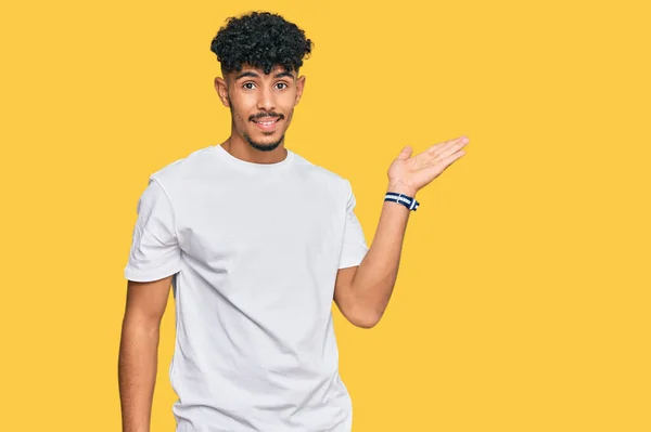 Young Arab Man Wearing Casual White Shirt Smiling Cheerful Presenting — Stock Photo, Image